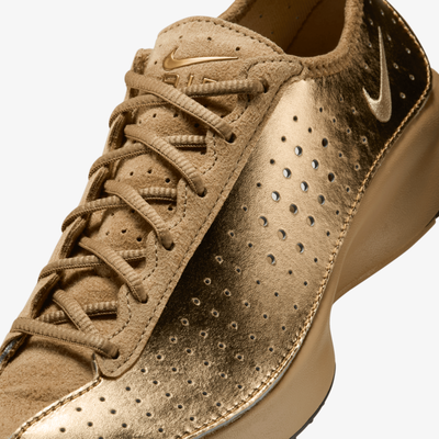 Nike | AIR SUPERFLY { METALLIC GOLD/PARACHUTE BEIGE-BLACK