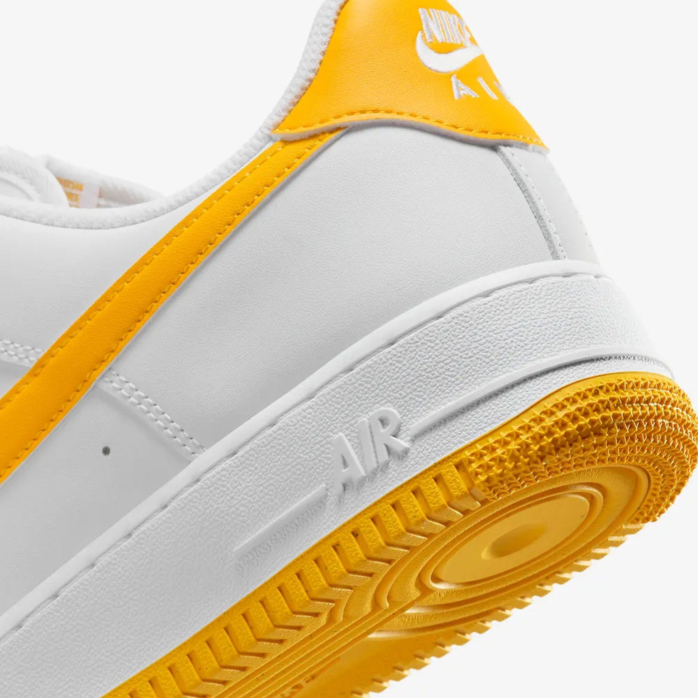 NIKE | AIR FORCE 1 '07 { WHITE/UNIVERSITY GOLD-WHITE