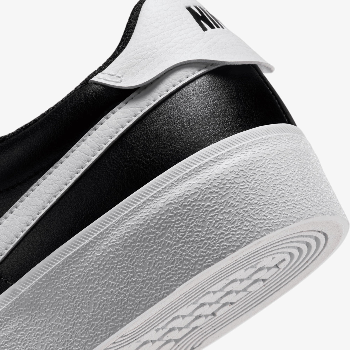 Nike | COURT SHOT { BLACK/WHITE