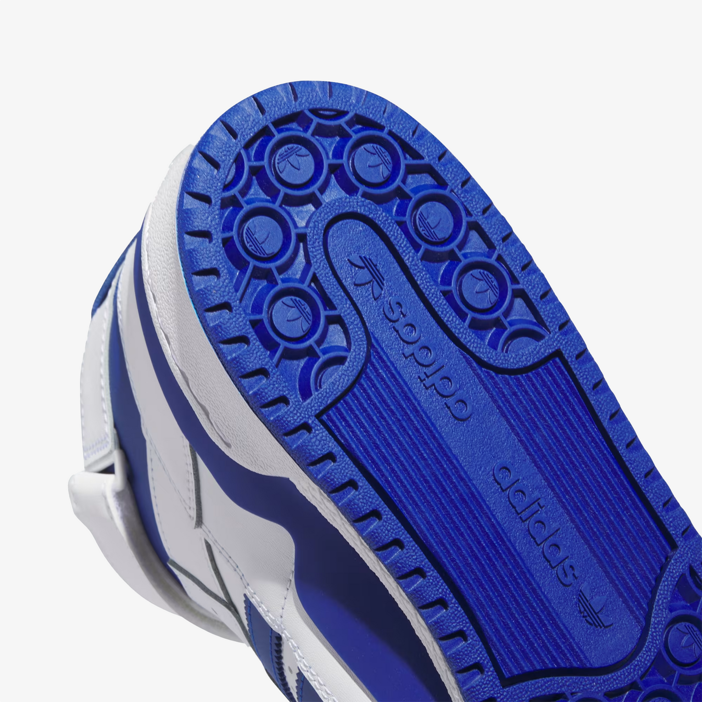 ADIDAS ORIGINALS | FORUM MID { CLOUD WHITE/ROYAL BLUE