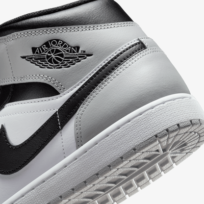 JORDAN | AIR JORDAN 1 MID { WHITE/BLACK-LT SMOKE GREY