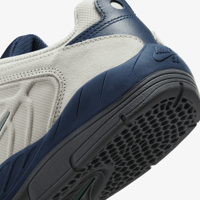 Nike | SB VERTEBRAE { LIGHT BONE/FIR-MIDNIGHT NAVY-OBSIDIAN