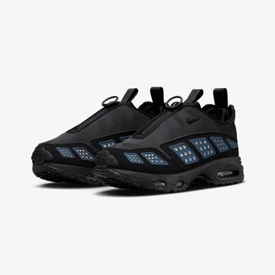 NIKE | AIR MAX SNDR { BLACK & SILVER
