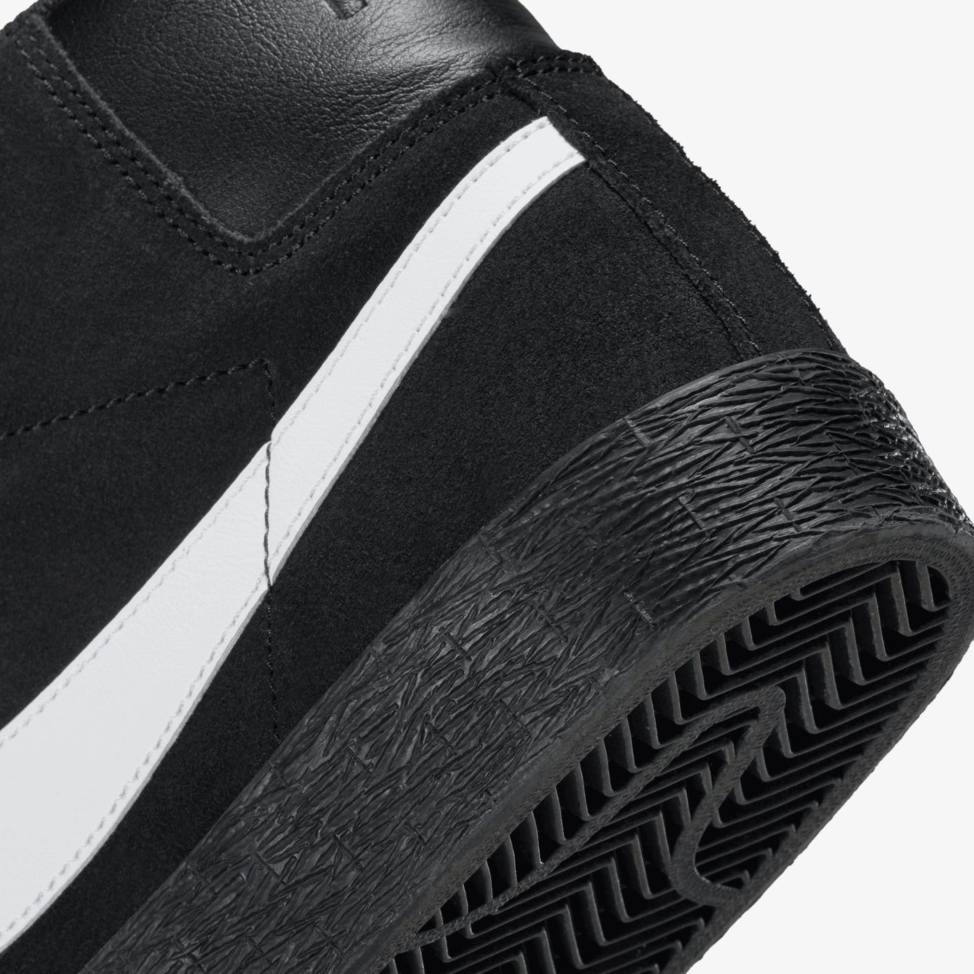 Nike | SB ZOOM BLAZER MID { BLACK/WHITE-BLACK-BLACK