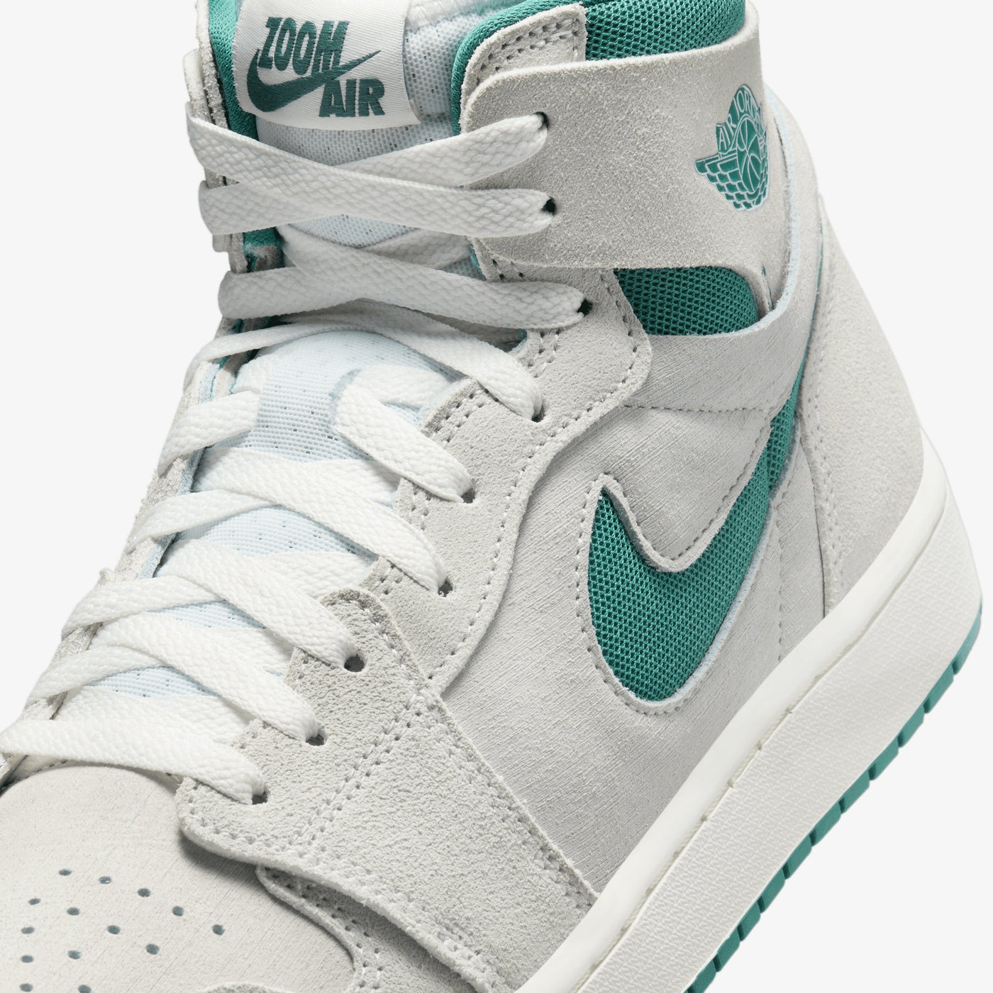Jordan | AIR JORDAN 1 ZOOM CMFT 2  { SUMMIT WHITE/BICOASTAL-OXIDIZED GREEN