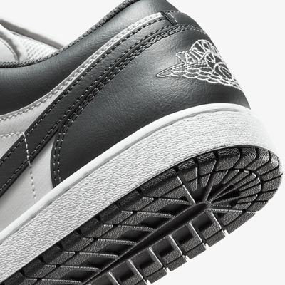 JORDAN | AIR JORDAN 1 LOW { IRON GREY/SUMMIT WHITE