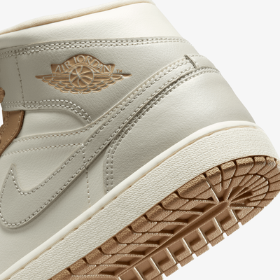 JORDAN | AIR JORDAN 1 MID { PALE IVORY/LT OREWOOD BRN-HEMP-SAIL