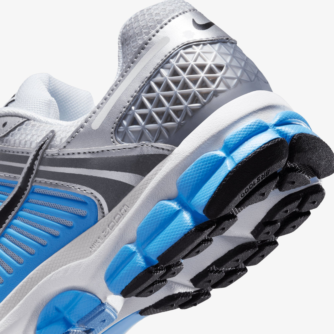 NIKE | ZOOM VOMERO 5 { WHITE/BLACK-PURE PLATINUM
