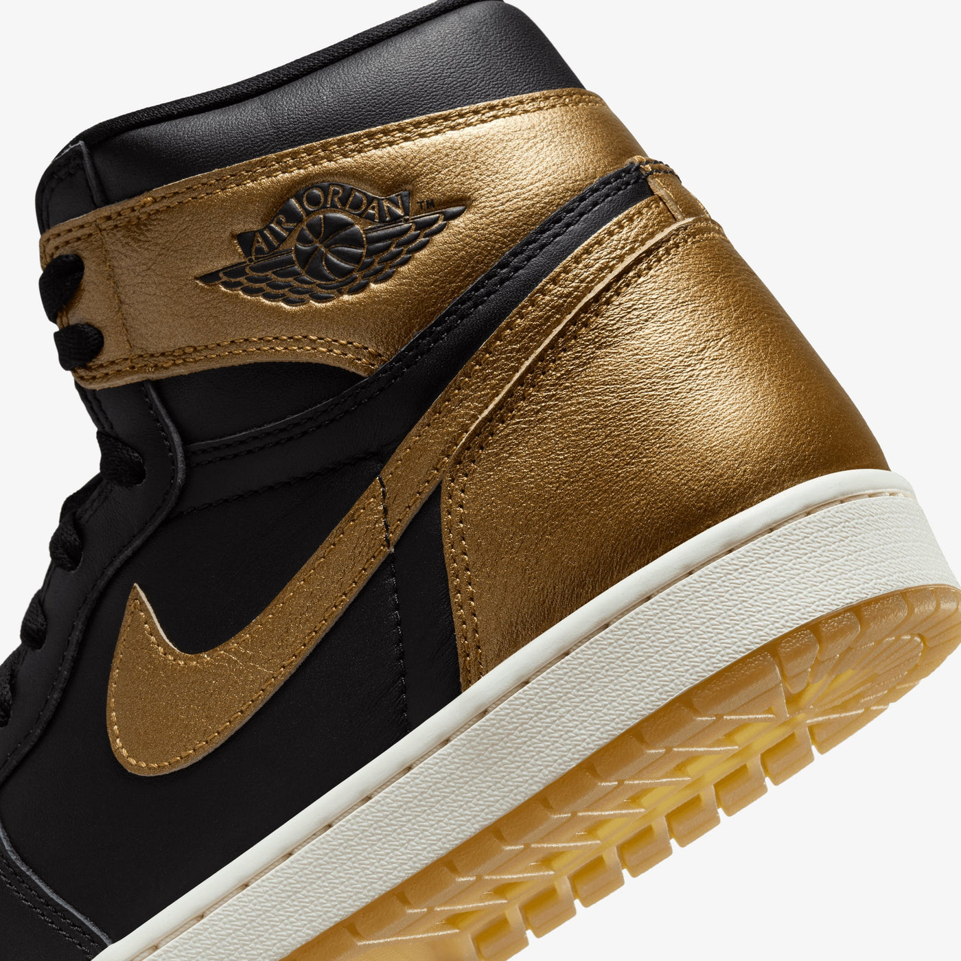 JORDAN | AIR JORDAN 1 RETRO HIGH OG { "BLACK/GOLD"