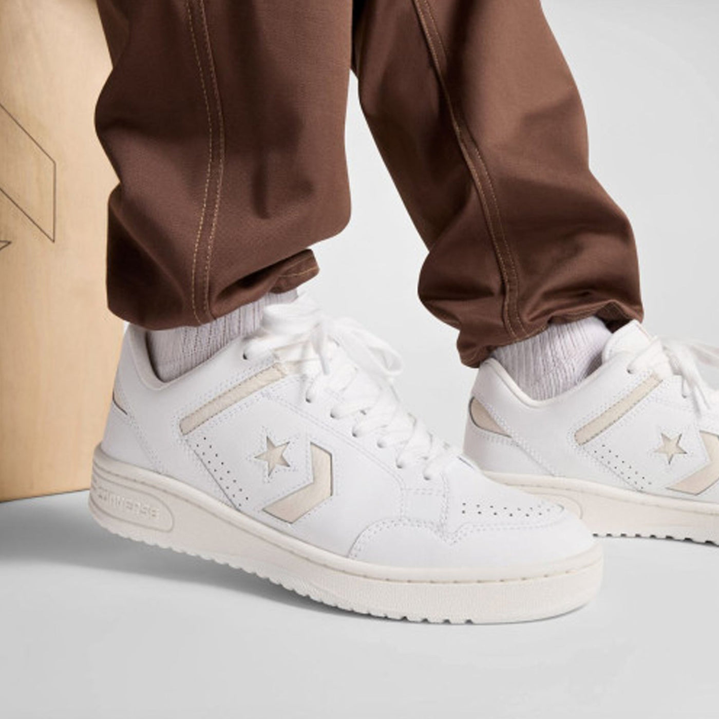 Converse | WEAPON LEATHER { BEIGE