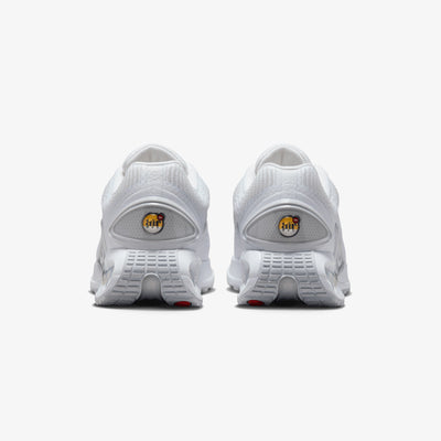Nike | AIR MAX DN { WHITE/WHITE-WHITE-METALLIC SILVER