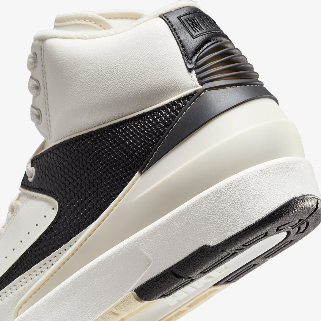 Jordan | AIR JORDAN 2 RETRO  { SAIL/COCONUT MILK-BLACK